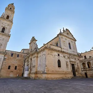 Donna Teresa 3*, Lecce Italia